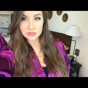 Meet your Posher, Crystal